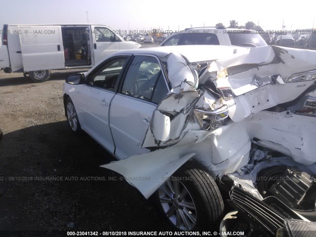 4T1BF1FK1CU180507 - 2012 TOYOTA CAMRY SE/LE/XLE თეთრი ფოტო 3