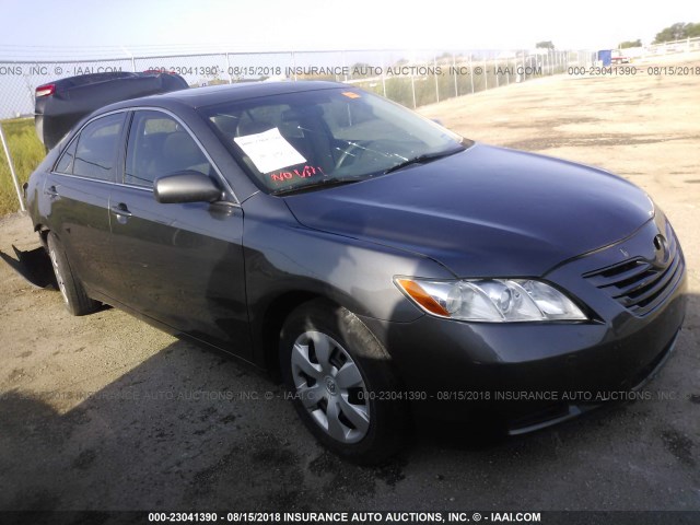 4T4BE46K88R038429 - 2008 TOYOTA CAMRY CE/LE/XLE/SE GRAY photo 1