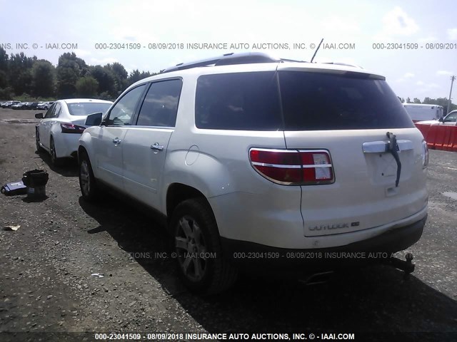 5GZEV23727J154532 - 2007 SATURN OUTLOOK XR თეთრი ფოტო 3