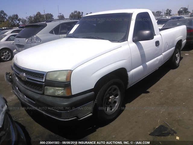 3GCEC14XX6G156450 - 2006 CHEVROLET SILVERADO C1500 WHITE photo 2