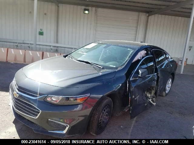 1G1ZB5ST9HF137655 - 2017 CHEVROLET MALIBU LS 灰色 照片 2