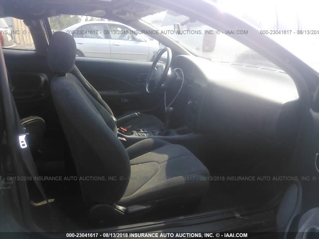 1G8ZR12751Z325828 - 2001 SATURN SC2 BLACK photo 5