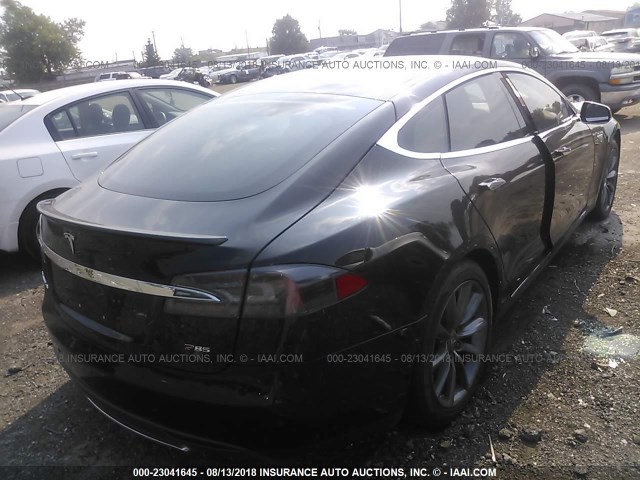 5YJSA1CP8DFP07665 - 2013 TESLA MODEL S BLACK photo 4