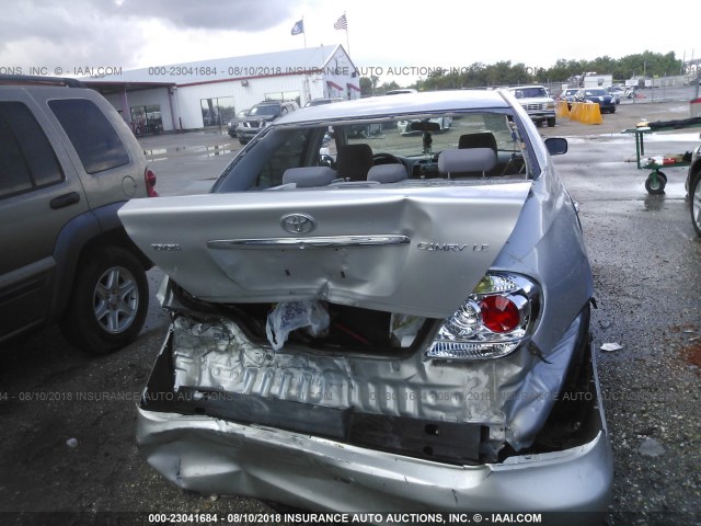 4T1BE32K35U636725 - 2005 TOYOTA CAMRY LE/XLE/SE Күміс фото 6