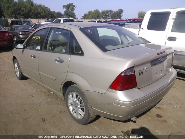 1FAFP34N57W111699 - 2007 FORD FOCUS ZX4/S/SE/SES 金色 照片 3