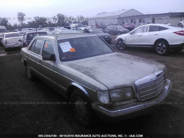 WDBCA35D0JA373590 - 1988 MERCEDES-BENZ 420 SEL SILVER photo 1