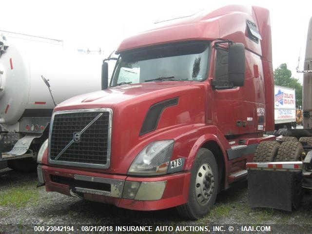 4V4NC9TJ15N377540 - 2005 VOLVO VNL RED photo 5