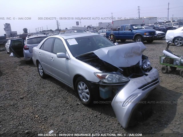 4T1BF30K72U535943 - 2002 TOYOTA CAMRY LE/XLE/SE Gümüş foto 1