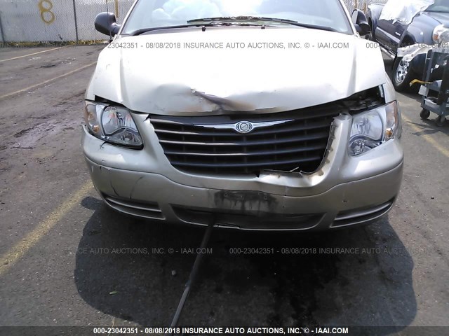 1C4GP45R95B265858 - 2005 CHRYSLER TOWN & COUNTRY  GOLD photo 6