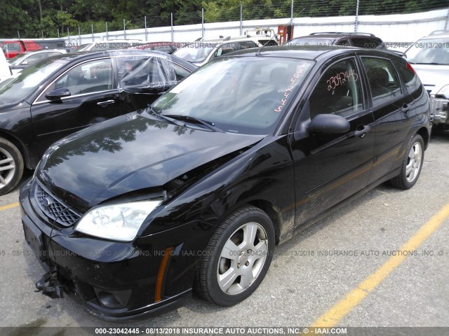 1FAHP37N27W273102 - 2007 FORD FOCUS ZX5/S/SE/SES 黑色 照片 2