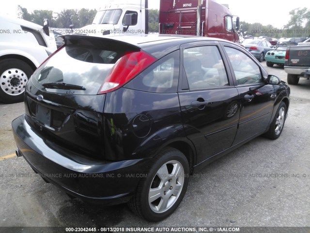 1FAHP37N27W273102 - 2007 FORD FOCUS ZX5/S/SE/SES 黑色 照片 4