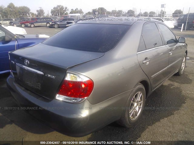 4T1BE32K15U941236 - 2005 TOYOTA CAMRY LE/XLE/SE 灰色 照片 4
