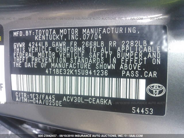 4T1BE32K15U941236 - 2005 TOYOTA CAMRY LE/XLE/SE 灰色 照片 9