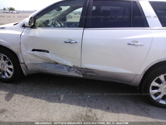 5GAKRCED1BJ389290 - 2011 BUICK ENCLAVE CXL თეთრი ფოტო 6