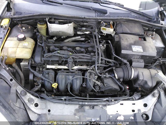 3FAFP37N85R122532 - 2005 FORD FOCUS ZX5 GRAY photo 10