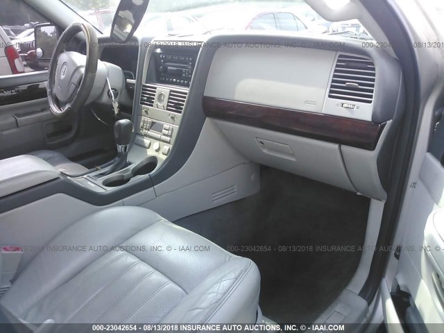 5LMEU68H95ZJ25145 - 2005 LINCOLN AVIATOR SILVER photo 5