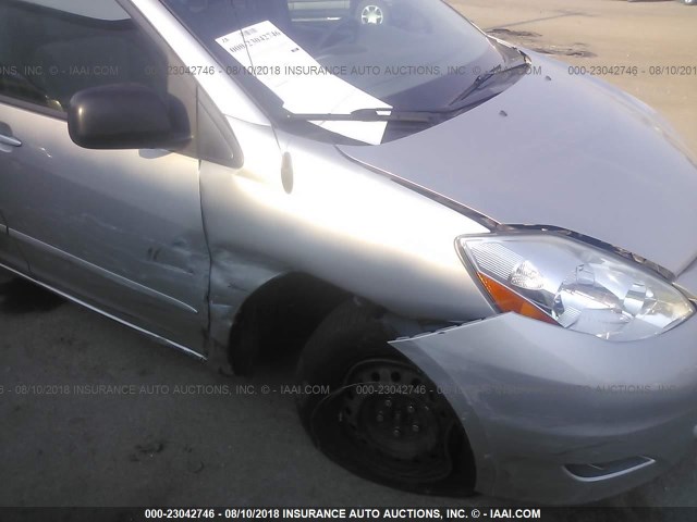 5TDZK23C58S126088 - 2008 TOYOTA SIENNA CE/LE SILVER photo 6