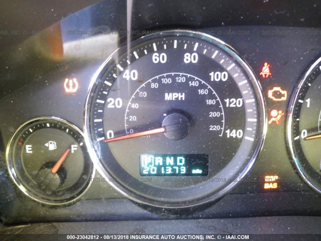 1J8HG48N56C312451 - 2006 JEEP COMMANDER BLACK photo 7