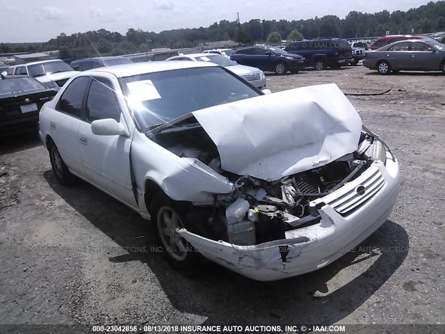 4T1BG28K0XU870934 - 1999 TOYOTA CAMRY CE/LE/XLE WHITE photo 1