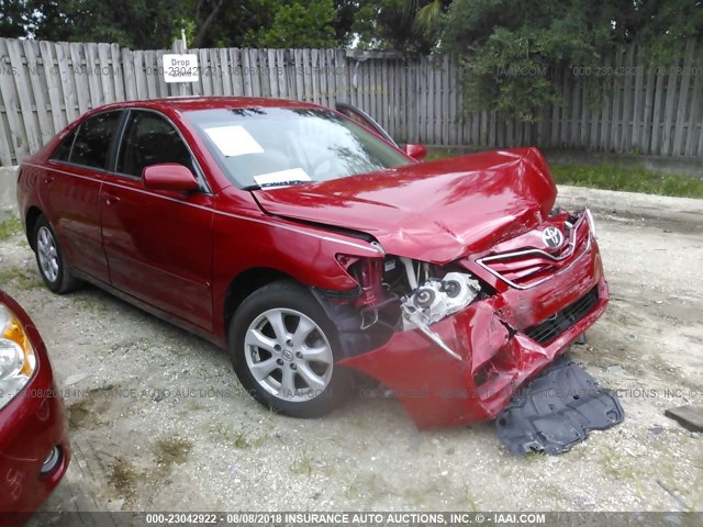 4T1BF3EK7AU575608 - 2010 TOYOTA CAMRY SE/LE/XLE წითელი ფოტო 1