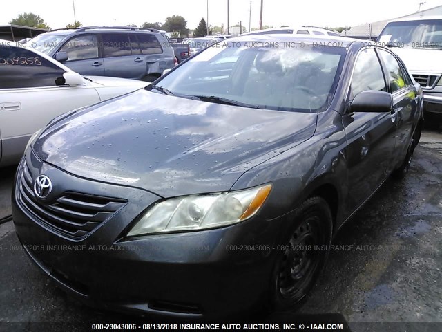 4T1BE46K27U017438 - 2007 TOYOTA CAMRY NEW GENERAT CE/LE/XLE/SE GRAY photo 2