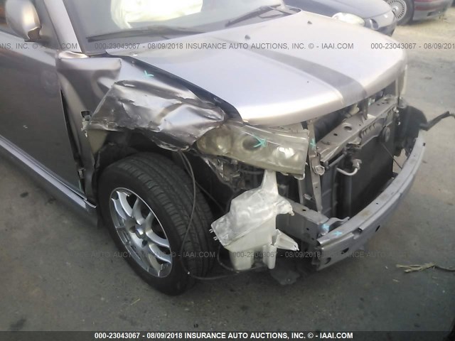 JTLKT334440136769 - 2004 TOYOTA SCION XB ნაცრისფერი ფოტო 6