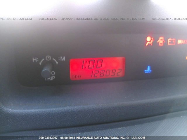 JTLKT334440136769 - 2004 TOYOTA SCION XB ნაცრისფერი ფოტო 7