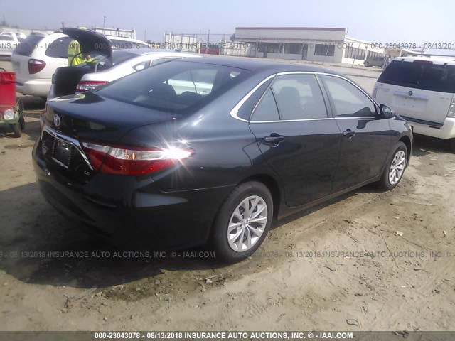 4T1BF1FK7GU611339 - 2016 TOYOTA CAMRY LE/XLE/SE/XSE 黑色 照片 4