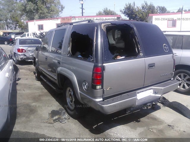 1GNEK13R5YR214349 - 2000 CHEVROLET TAHOE K1500 GRAY photo 3