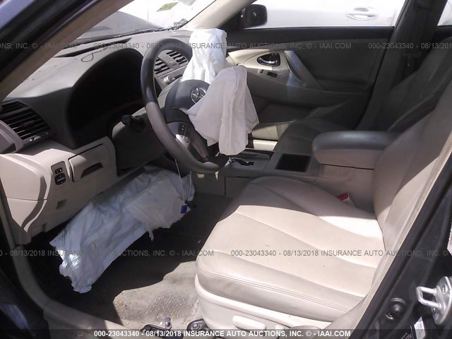 4T1BE46K99U803806 - 2009 TOYOTA CAMRY SE/LE/XLE 灰色 照片 5