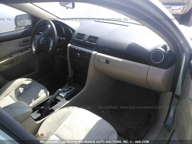 JM1BK12F341187731 - 2004 MAZDA 3 I SILVER photo 5