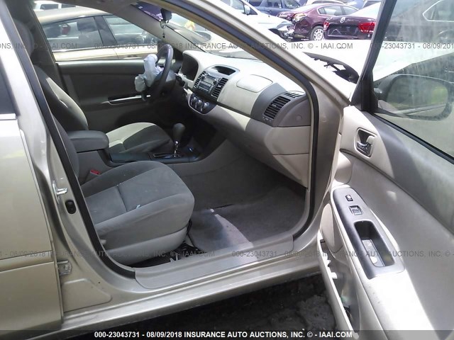 4T1BE32K95U060039 - 2005 TOYOTA CAMRY LE/XLE/SE Qəhvəyi foto 5