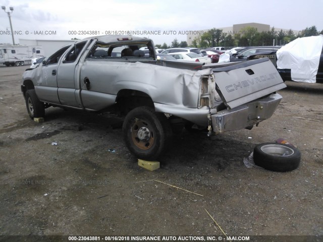 1GCHC29U71E262842 - 2001 CHEVROLET SILVERADO C2500 HEAVY DUTY GRAY photo 3