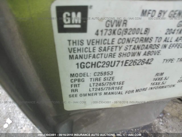 1GCHC29U71E262842 - 2001 CHEVROLET SILVERADO C2500 HEAVY DUTY GRAY photo 9