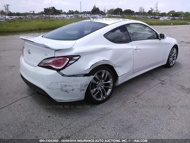 KMHHU6KJXFU124273 - 2015 HYUNDAI GENESIS COUPE 3.8L/3.8 R-SPEC/3.8 ULTIM WHITE photo 4