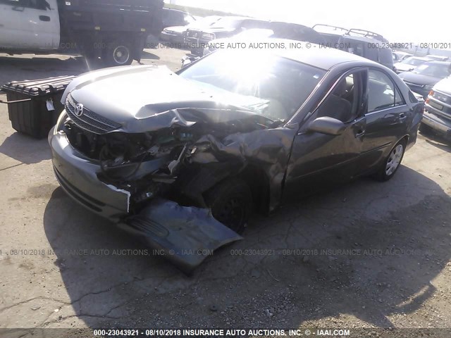 4T1BE32K24U834680 - 2004 TOYOTA CAMRY LE/XLE/SE 灰色 照片 2