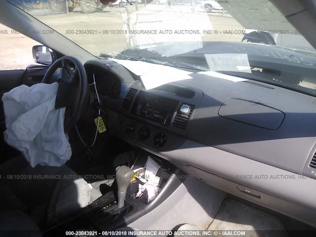 4T1BE32K24U834680 - 2004 TOYOTA CAMRY LE/XLE/SE 灰色 照片 5