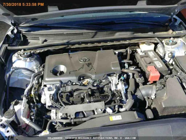 4T1B11HK2JU076343 - 2018 TOYOTA CAMRY L/LE/XLE/SE/XSE SILVER photo 14