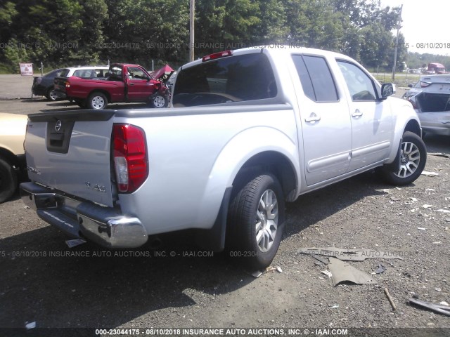 1N6AD0EV0DN741414 - 2013 NISSAN FRONTIER S/SV/SL/PRO-4X SILVER photo 4