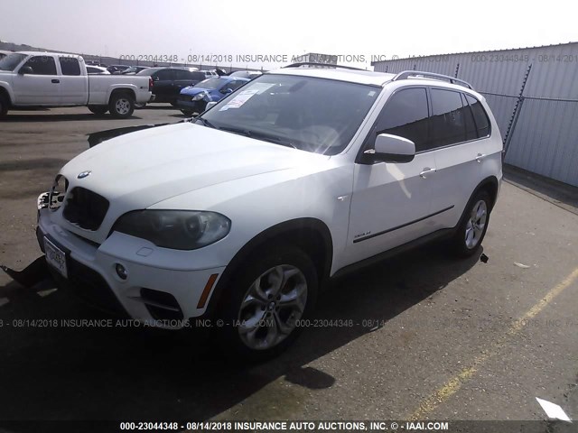 5UXZV8C54BL418799 - 2011 BMW X5 XDRIVE50I Beyaz fotoğraf 2