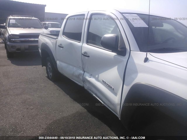 5TFJX4CN2DX034405 - 2013 TOYOTA TACOMA DOUBLE CAB WHITE photo 6