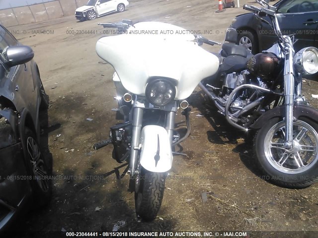 1HD1KB4137Y658869 - 2007 HARLEY-DAVIDSON FLHX WHITE photo 5