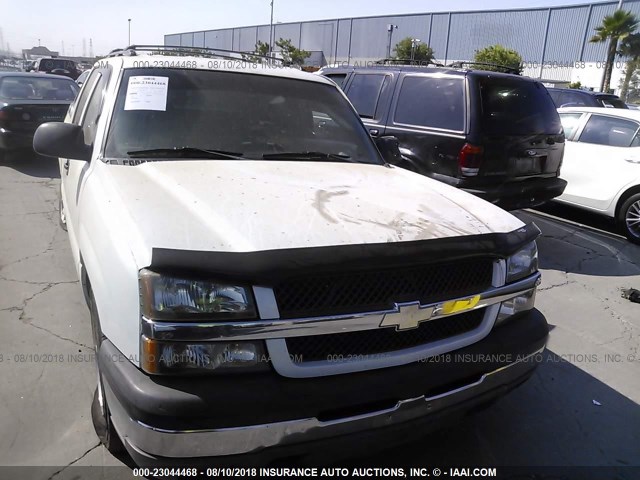 3GNEC12T94G233944 - 2004 CHEVROLET AVALANCHE C1500 WHITE photo 1