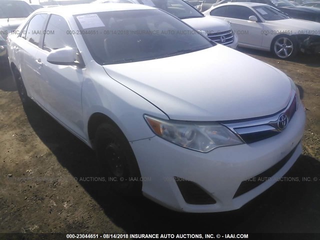 4T1BF1FK7CU539018 - 2012 TOYOTA CAMRY SE/LE/XLE თეთრი ფოტო 1