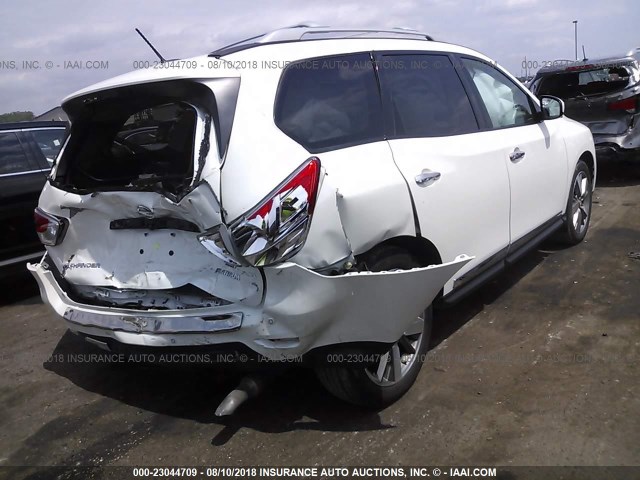 5N1AR2MM9FC605155 - 2015 NISSAN PATHFINDER S/SV/SL/PLATINUM WHITE photo 4