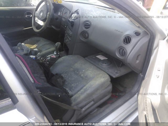 2G2WS522641255766 - 2004 PONTIAC GRAND PRIX GT2 ვერცხლისფერი ფოტო 5