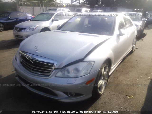 WDDNG86X48A233105 - 2008 MERCEDES-BENZ S 550 4MATIC GRAY photo 2