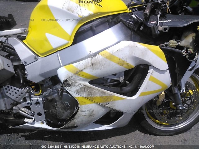 JH2SC44061M102230 - 2001 HONDA CBR900 RR YELLOW photo 8