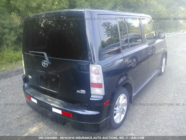 JTLKT324850171009 - 2005 TOYOTA SCION XB Dunkelblau Foto 4
