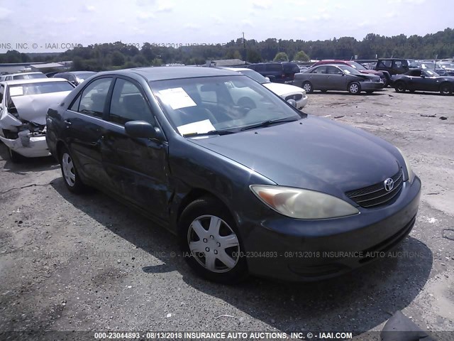 4T1BE32K22U591658 - 2002 TOYOTA CAMRY LE/XLE/SE 灰色 照片 1